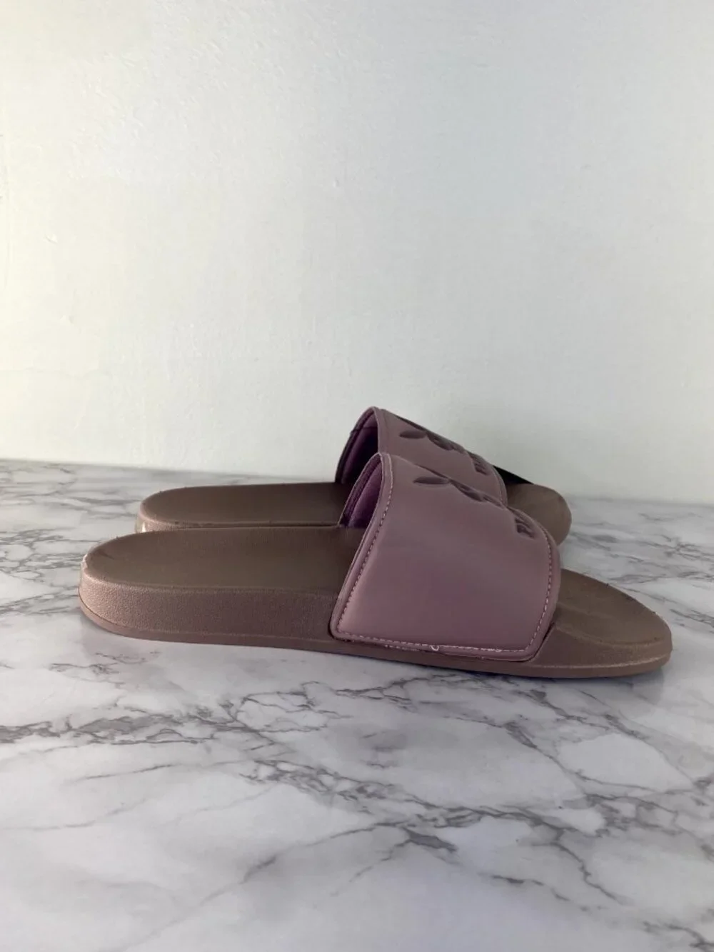 Playboy Men's Mauve Bunny Pool Slide Sandals SZ 9